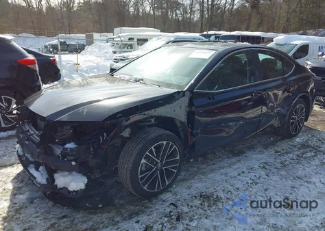 2025 Toyota Camry Xle z USA, uszkodzony, nr VIN 4T1DBADK5SU516861